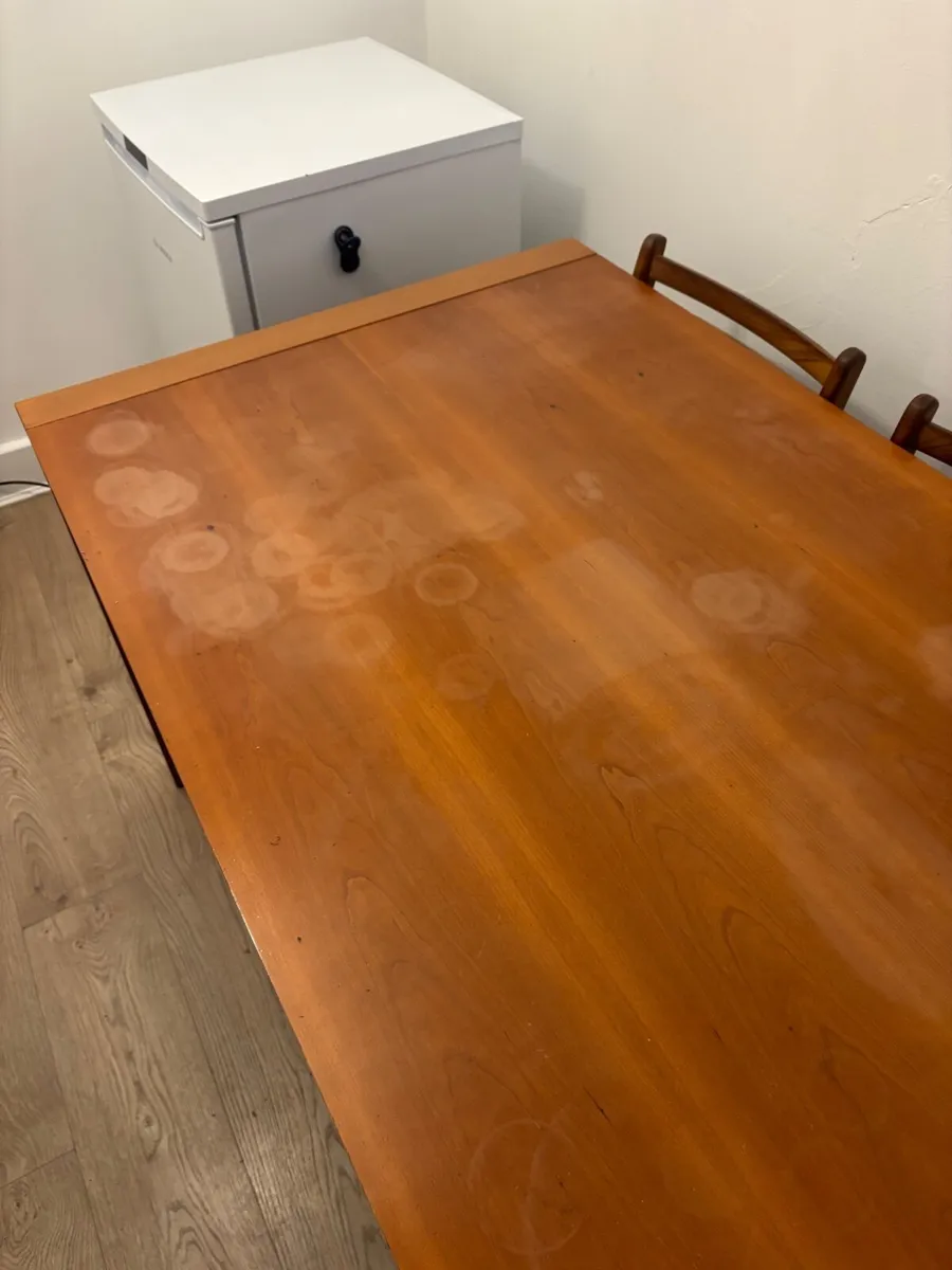 Solid wood dining table - Image 3