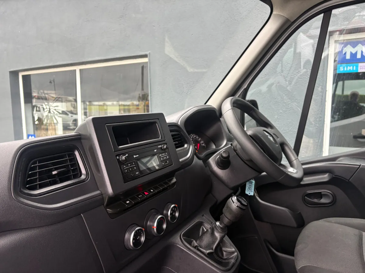 Renault Master Business LWB 2.3D 2023 - Image 2