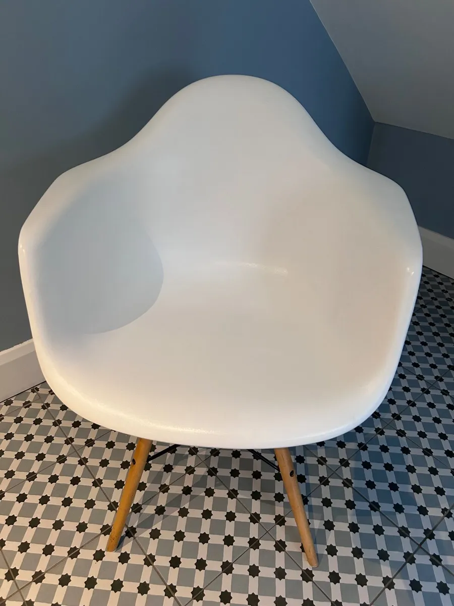 Armchair with Wood Legs - Image 1