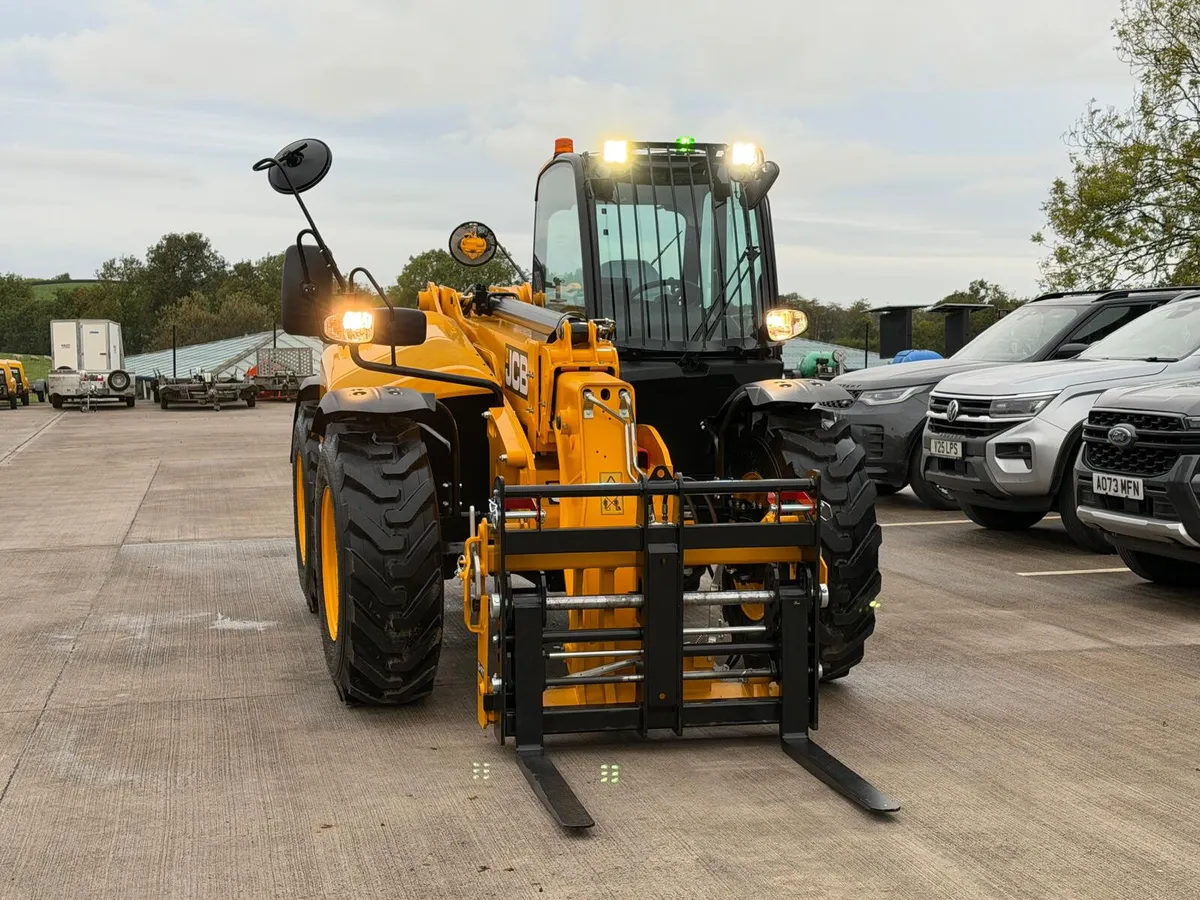 NEW 2026 JCB 535-95 - Image 2