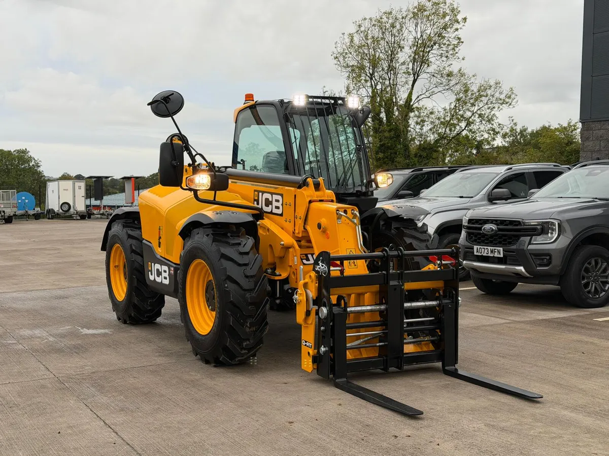 NEW 2026 JCB 535-95 - Image 4