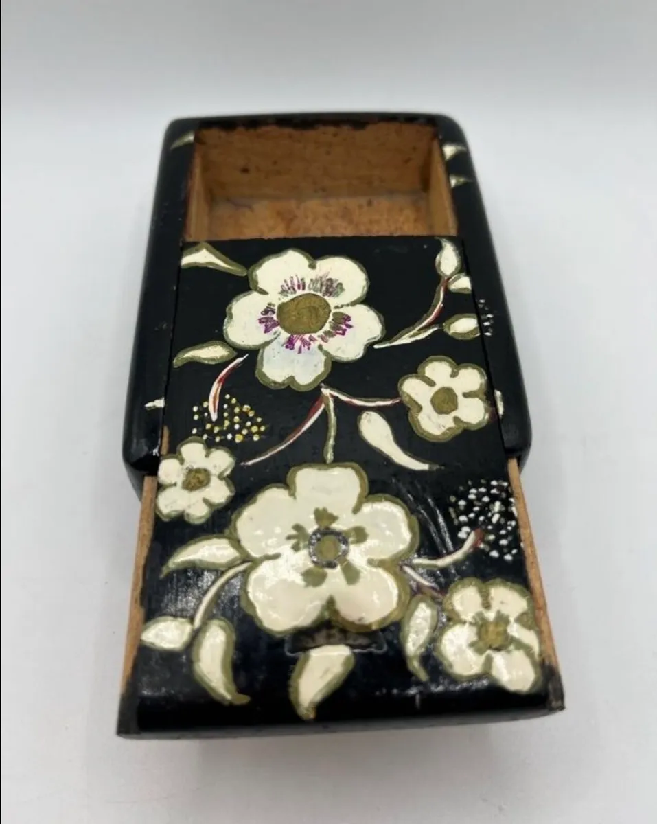 Vintage hand painted Kashmiri sliding trinket box - Image 3
