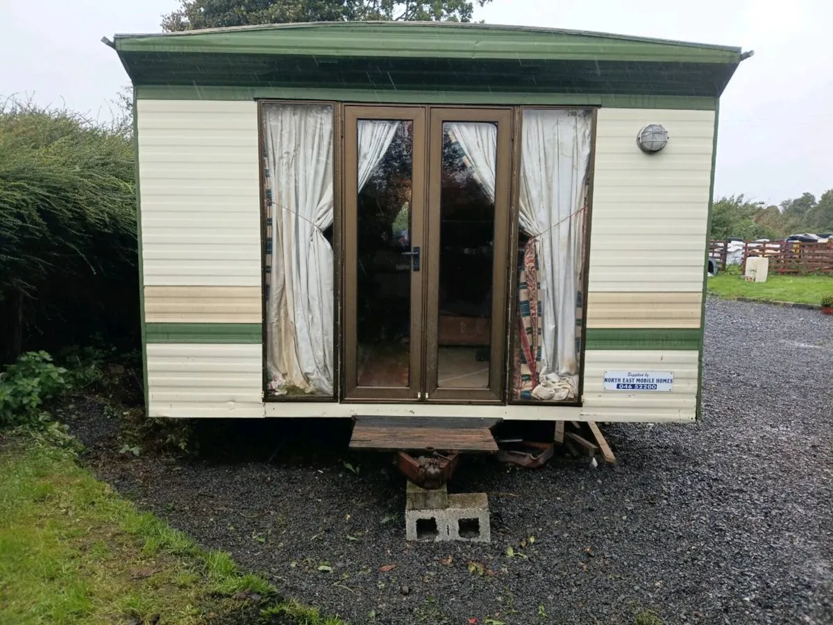 Mobile home - Image 1