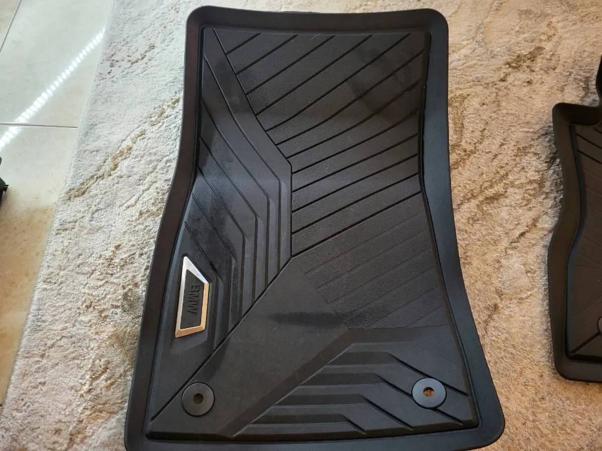 BMW 530e G60 genuine rubber floor mats. - Image 3