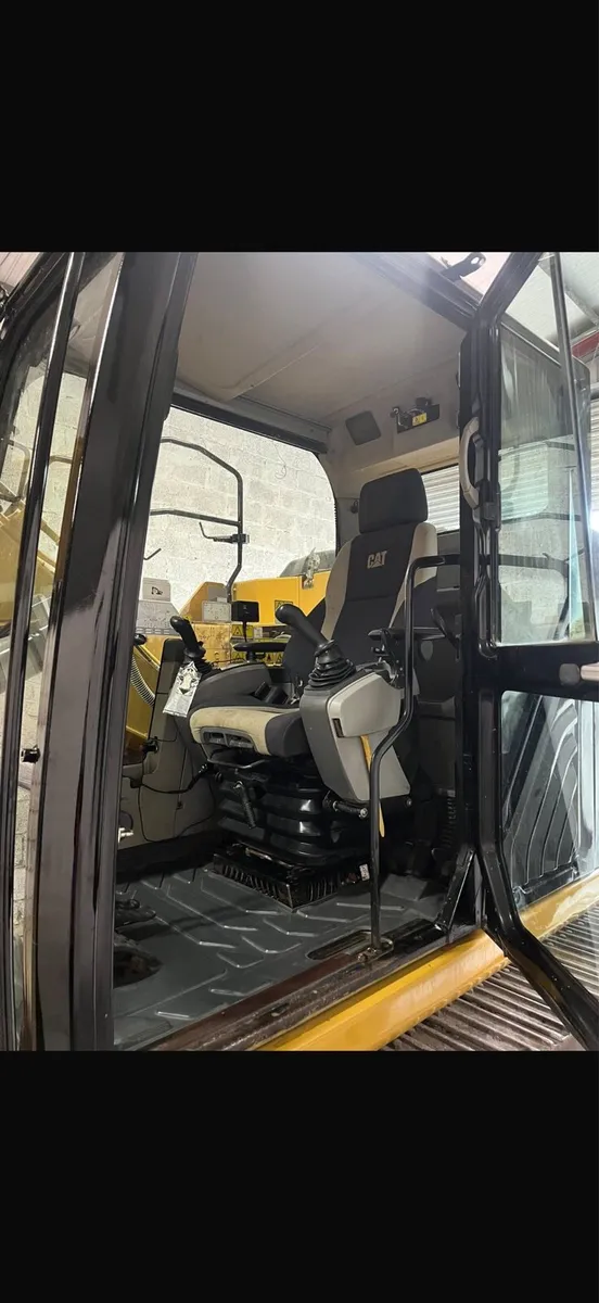 Cat 312E - Image 2