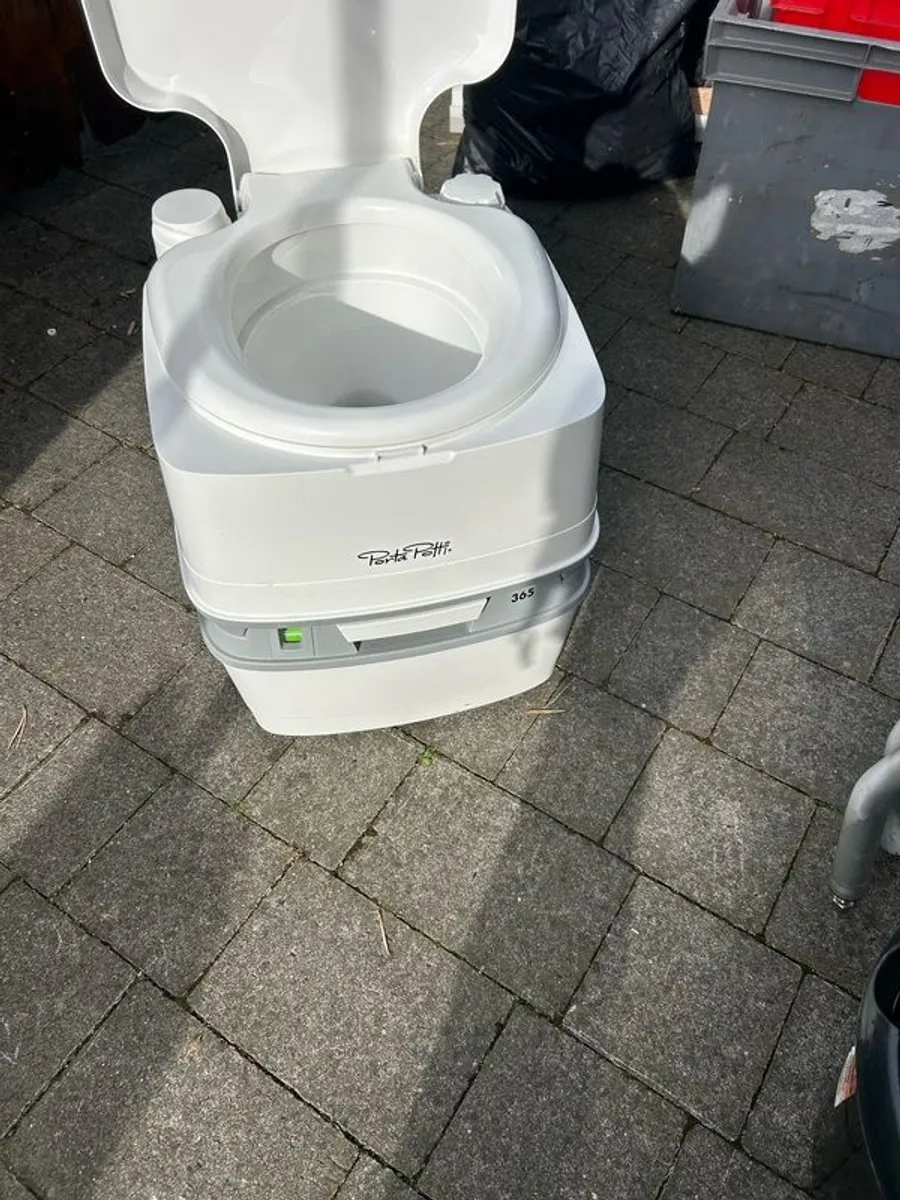 porta potti - Image 3