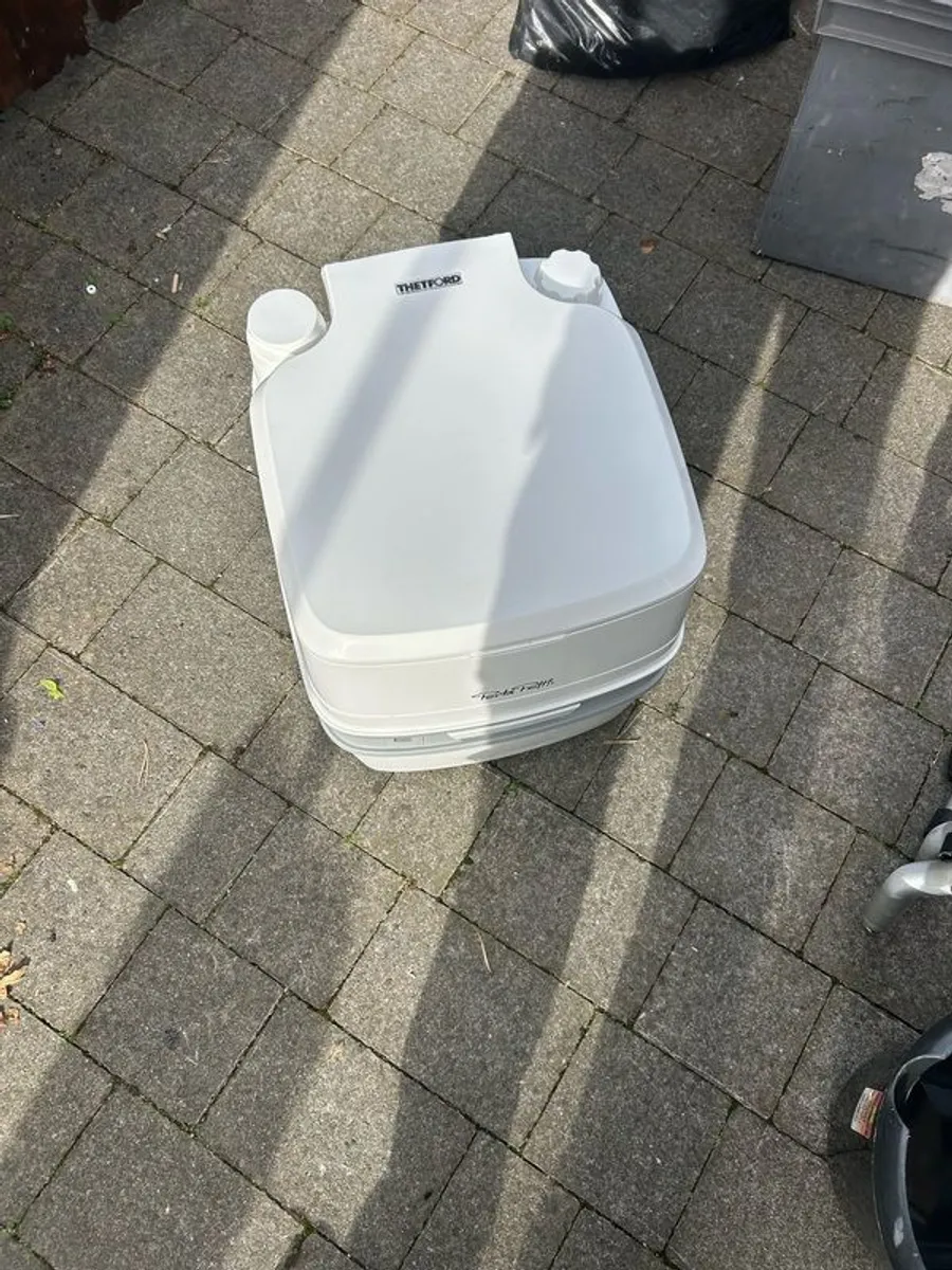 porta potti - Image 1