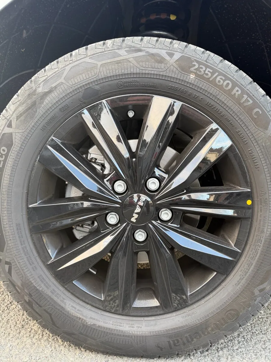 Brand New Genuine MAN 17” Alloy Wheels - Image 1