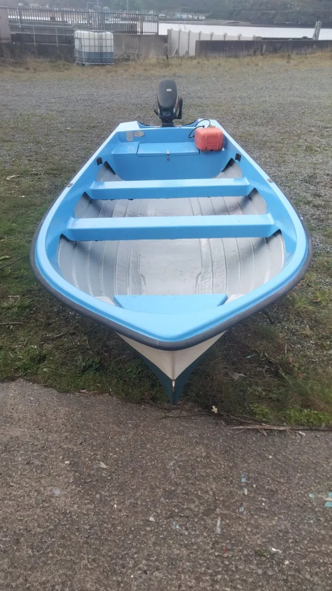 Fibreglass boat - Image 2