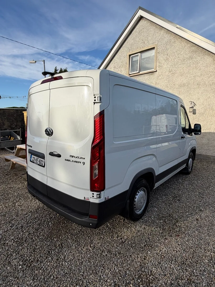 2022 Maxus delivery 9 van - Image 4