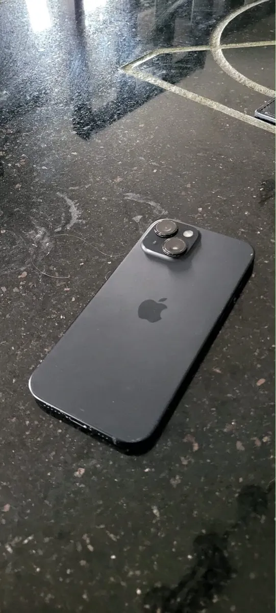 Iphone 15 - Image 1
