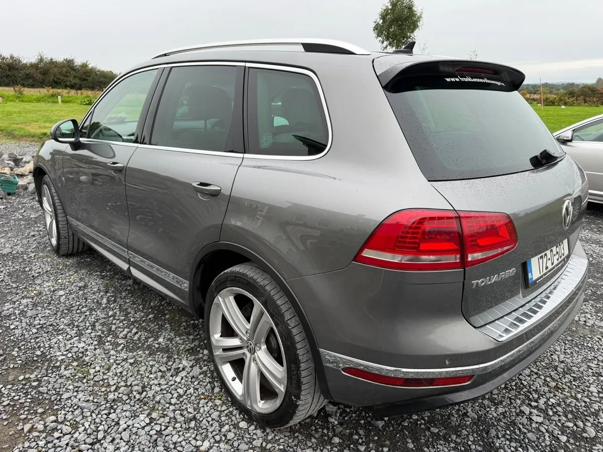 VW Toureg TDI R Line Commercial 5 seat - Image 2
