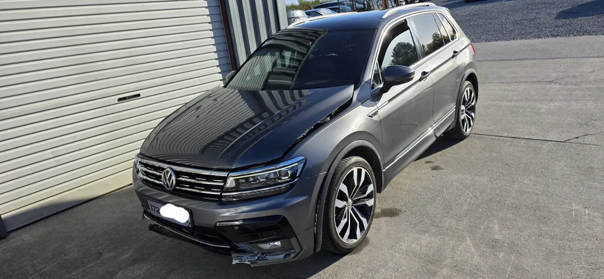 172 VW TIGUAN R-LINE 4 MOTION  DIESEL - Image 1
