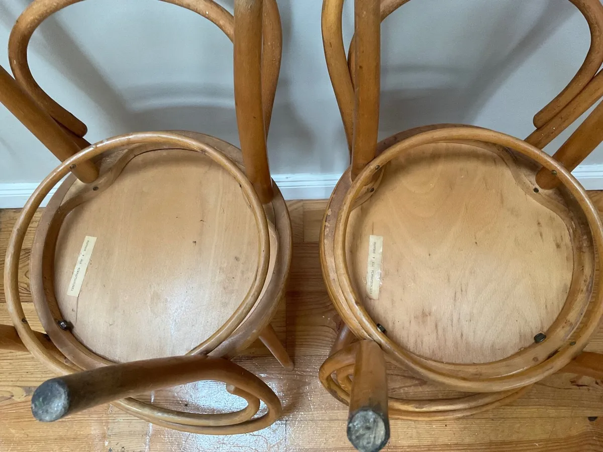 Antique set of Thonet bistro chairs X4 - Image 4