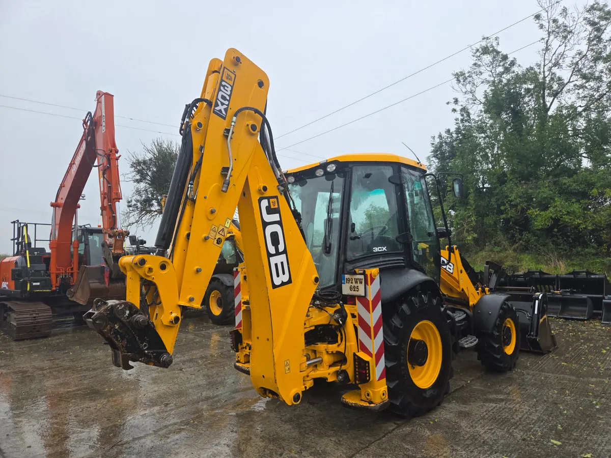 JCB  3CX  SITEMASTER  (2019) - Image 2