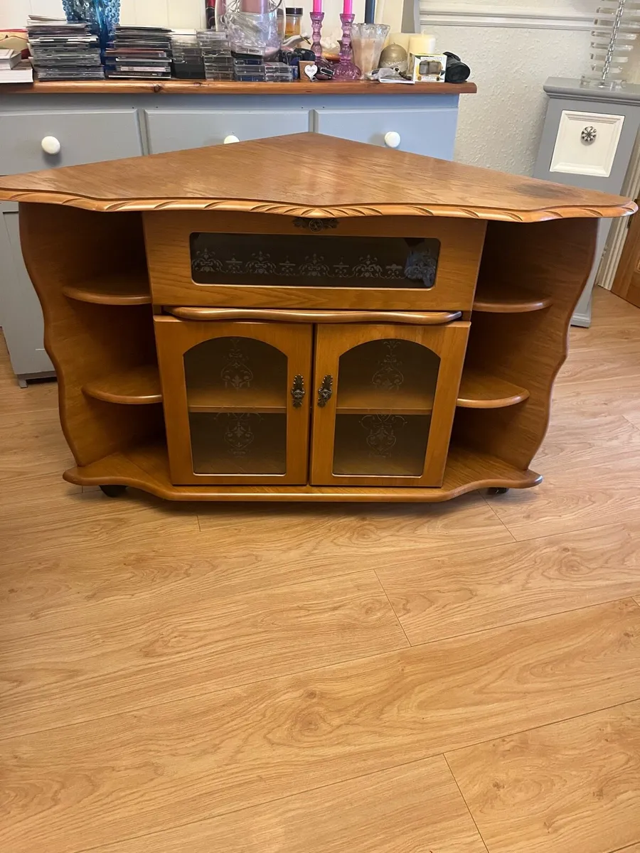 Corner TV unit - Image 1