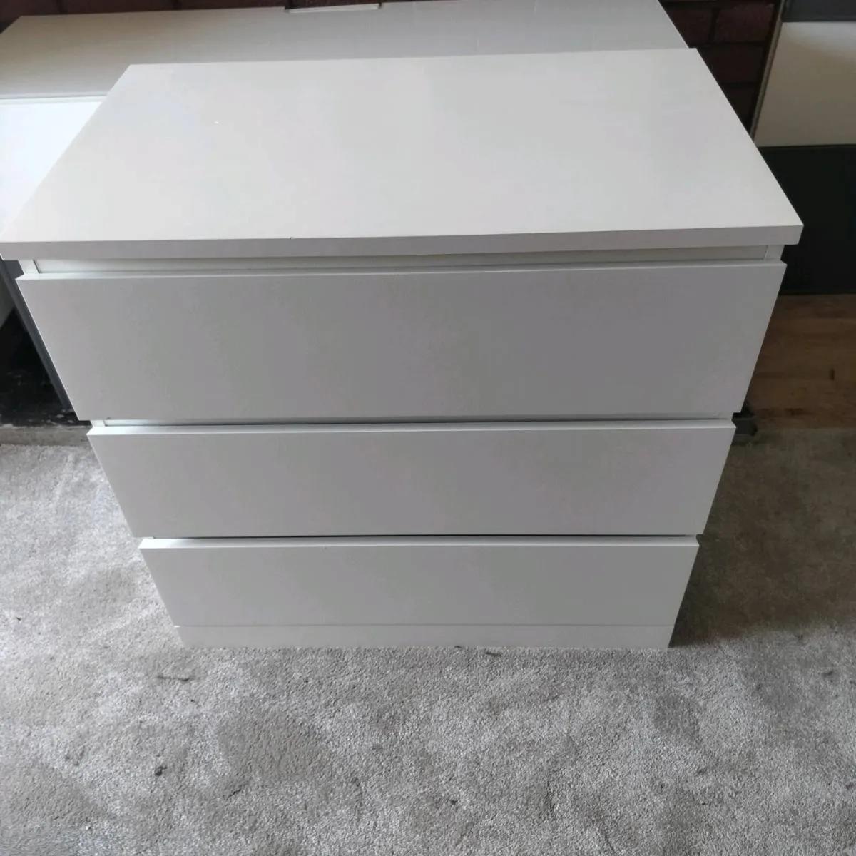 Chest of 3 drawers Malm white - Image 1