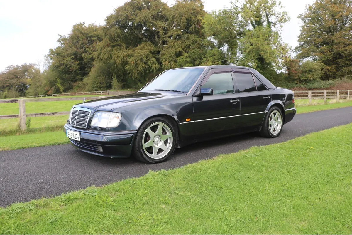 Mercedes-Benz W124 E500 Limited RARE OPPORTUNITY - Image 2