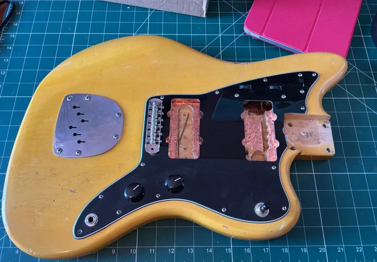 MJT Jazzmaster body and bits and bobs - Image 1