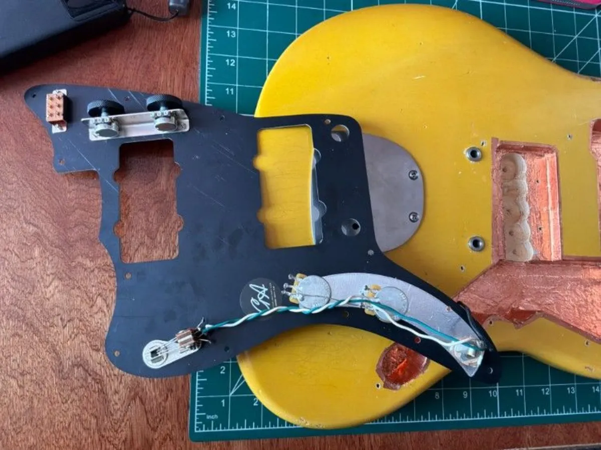 MJT Jazzmaster body and bits and bobs - Image 2