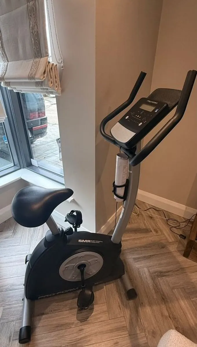 Excercise bike - Pro-form 210 CSX - Image 1