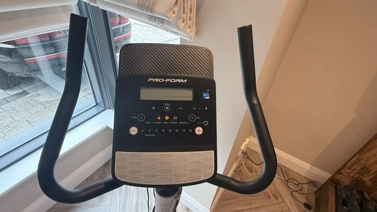Excercise bike - Pro-form 210 CSX - Image 2