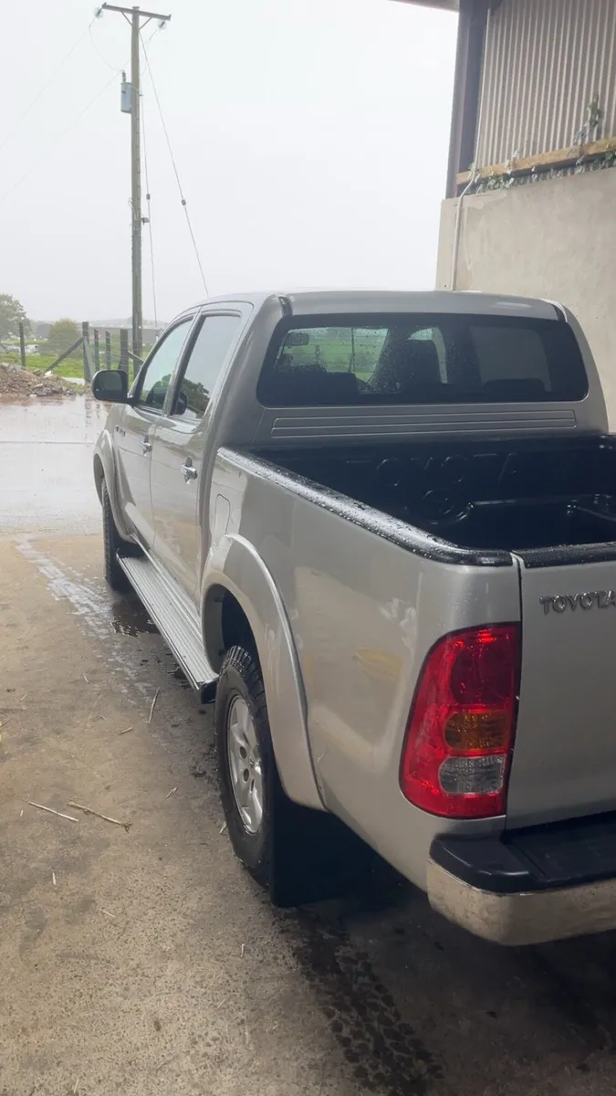 Toyota Hilux *NO VAT* - Image 3