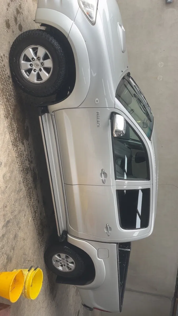 Toyota Hilux *NO VAT* - Image 4