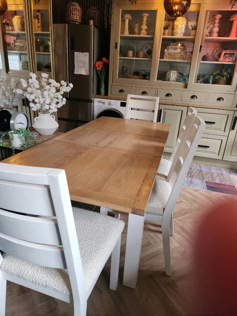Table and 4 chairs and bench - Image 1