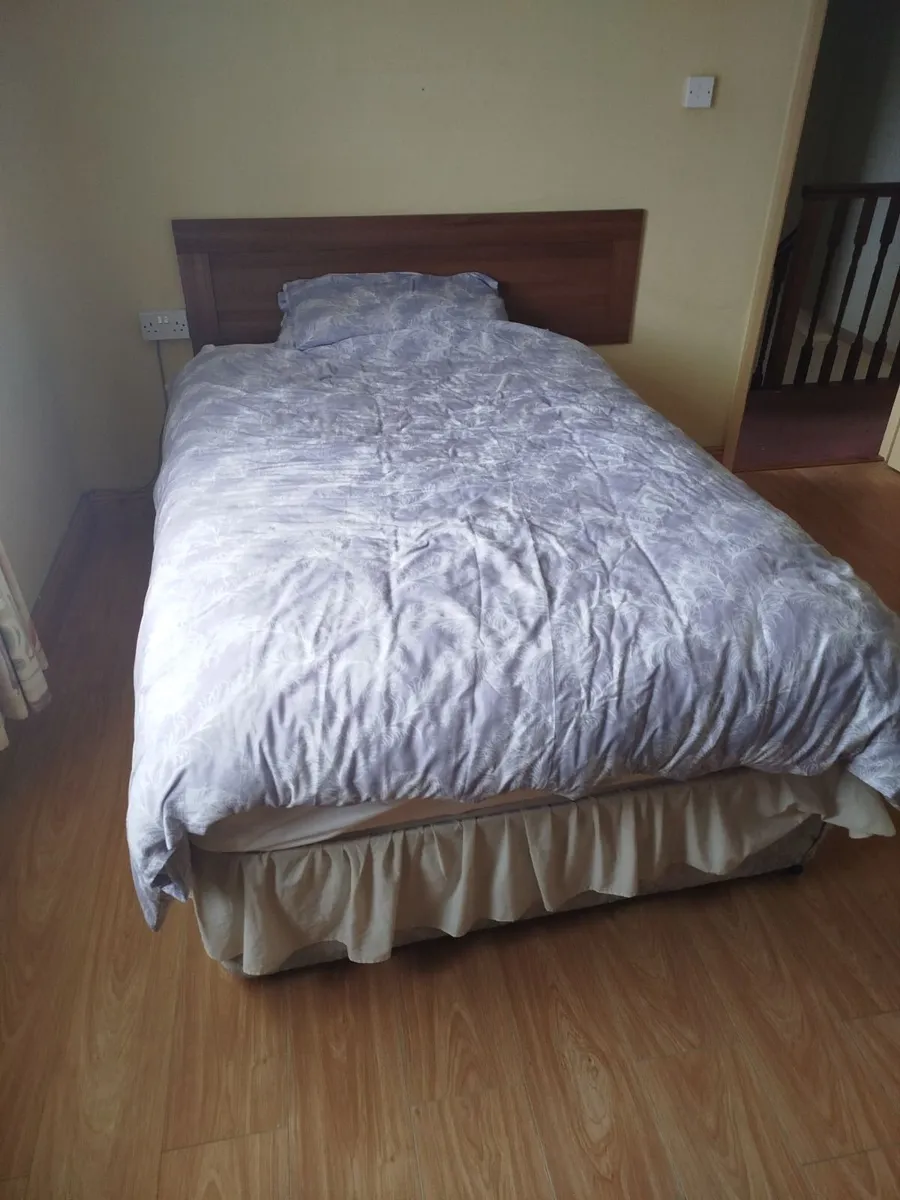 4 foot bed - Image 1
