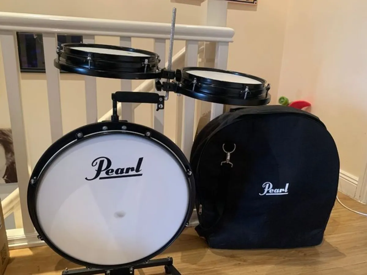 Pearl Busking Drum Kit - Image 1