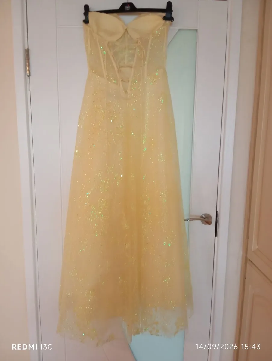 Debs dress - Image 2