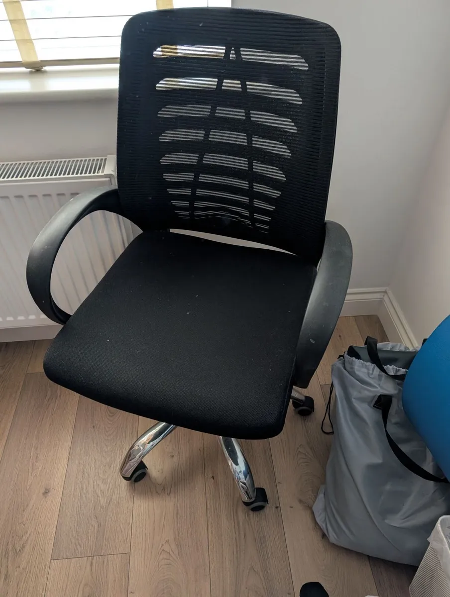 Black Office Chair – €10 - Image 3