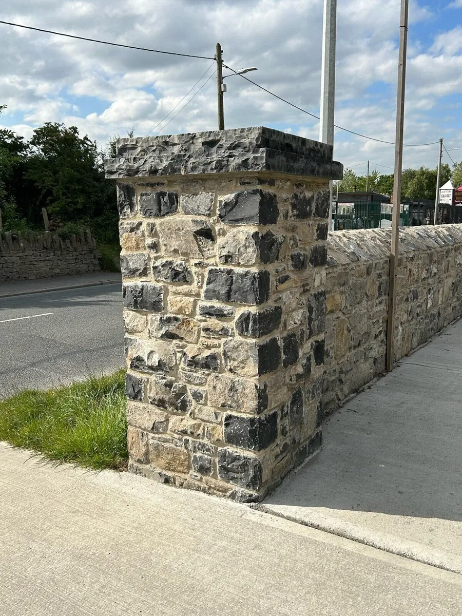 Limestone Pier Caps - Image 1
