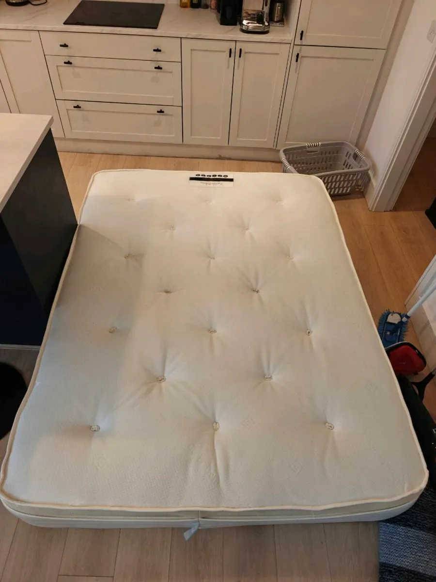 Mattress - Signature Range Diplomat 3000 Memory - Image 4