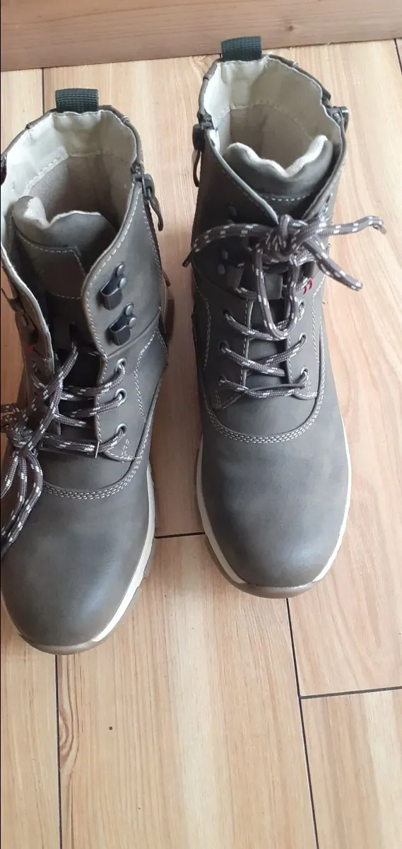 Womens Shoes - Image 3