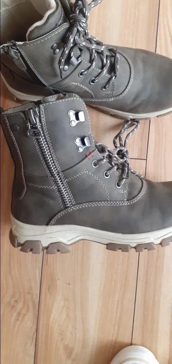 Womens Shoes - Image 4