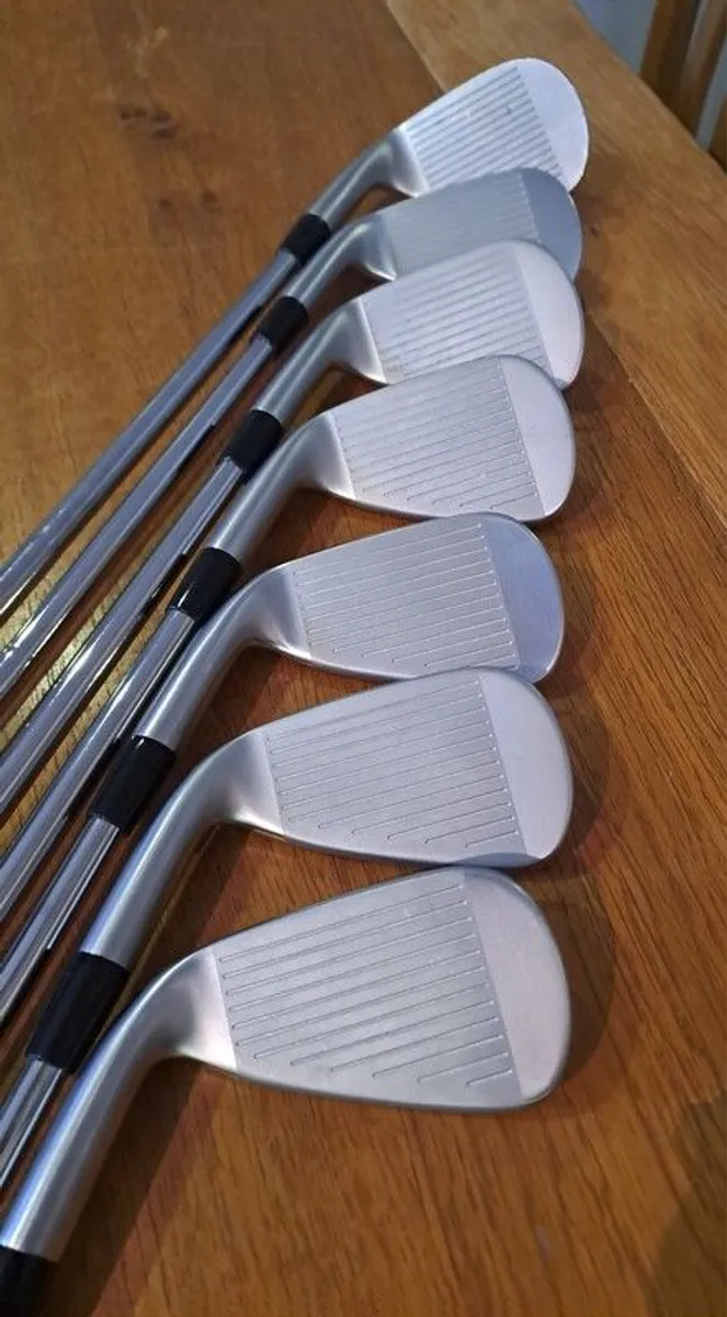 Golf Mizuno Irons - Image 2