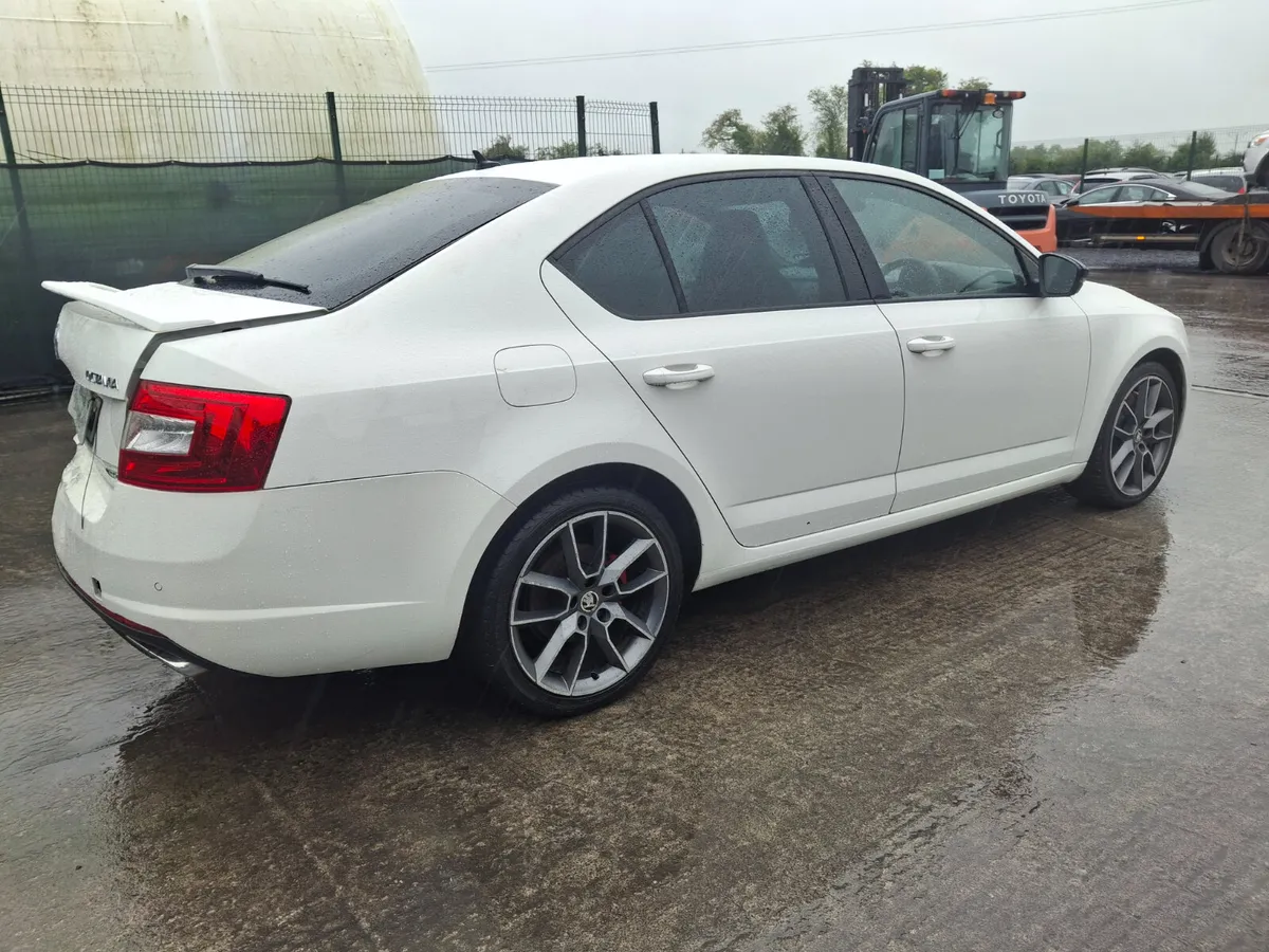 142 Skoda Octavia  VRS  2.0 Tdi  184bhp - Image 3