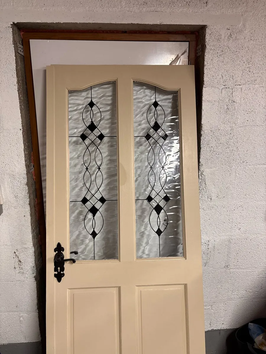 6 red real doors - Image 2