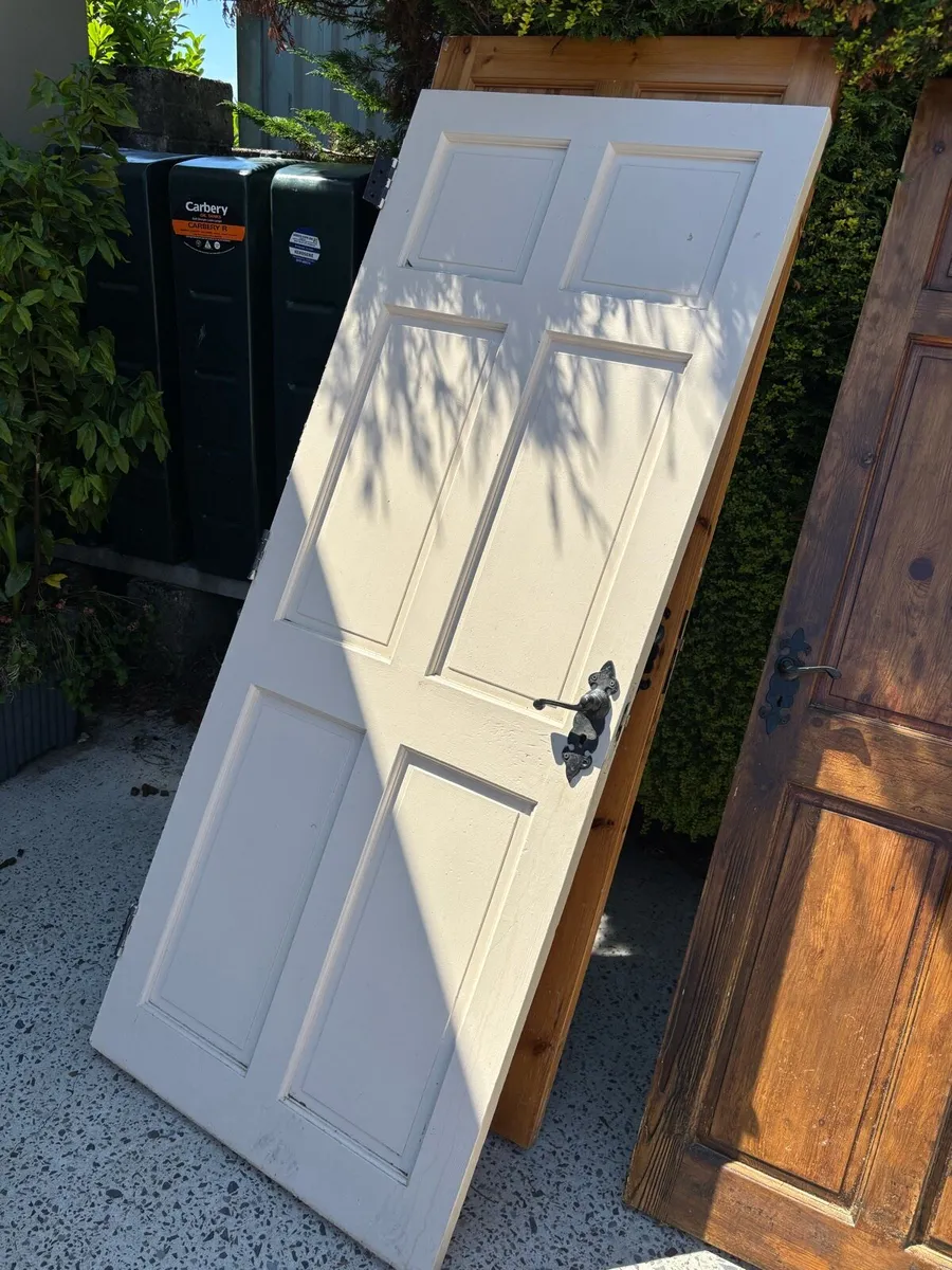 6 red real doors - Image 4