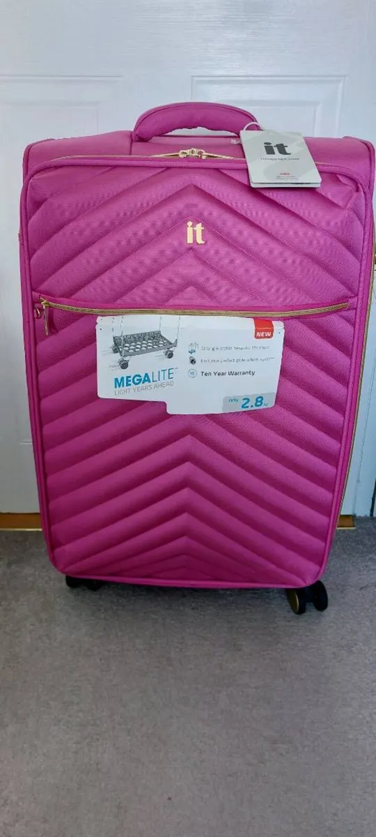 Suitcase - It - Image 1