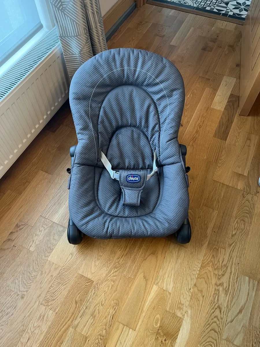 Chicco baby bouncer - Image 3