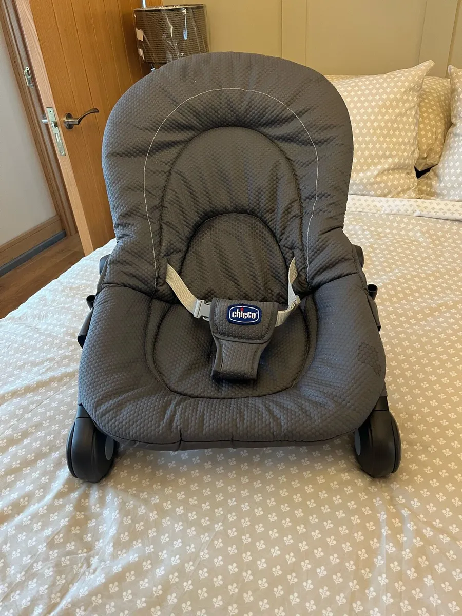 Chicco baby bouncer - Image 1