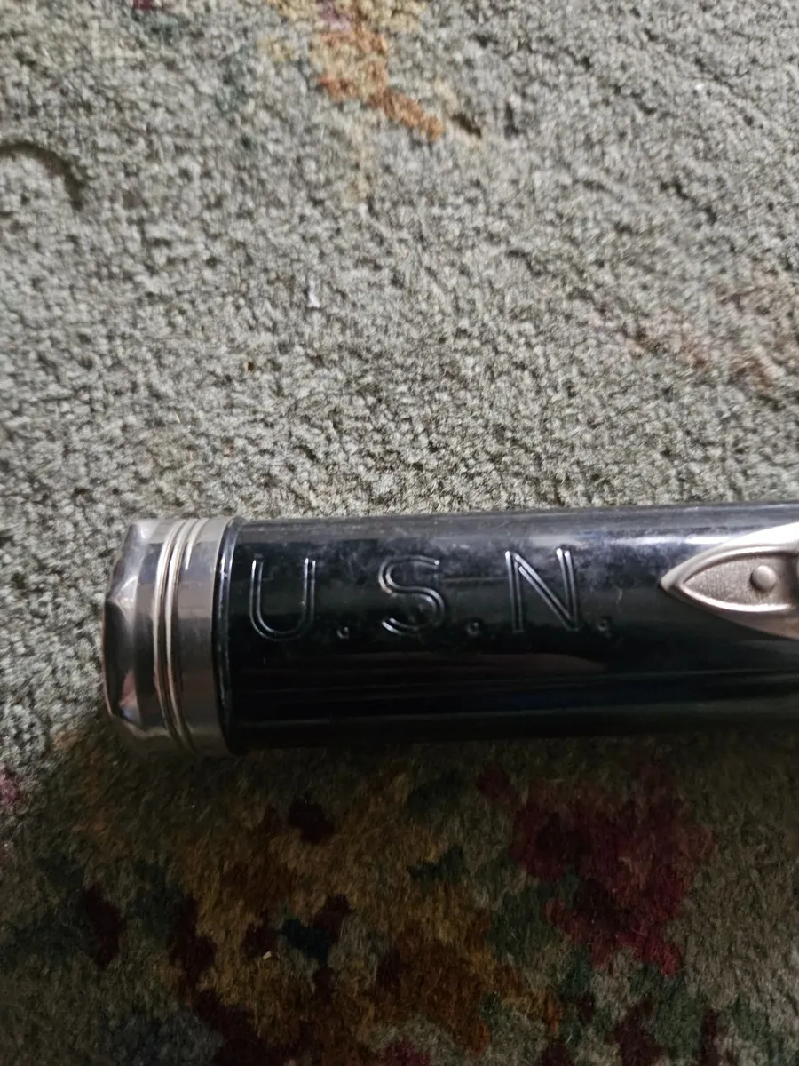 Vintage United States Navy Flash Light - Image 3