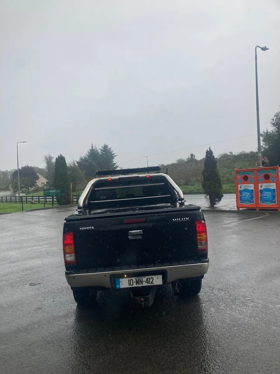 Toyota Hilux 2010 - Image 3