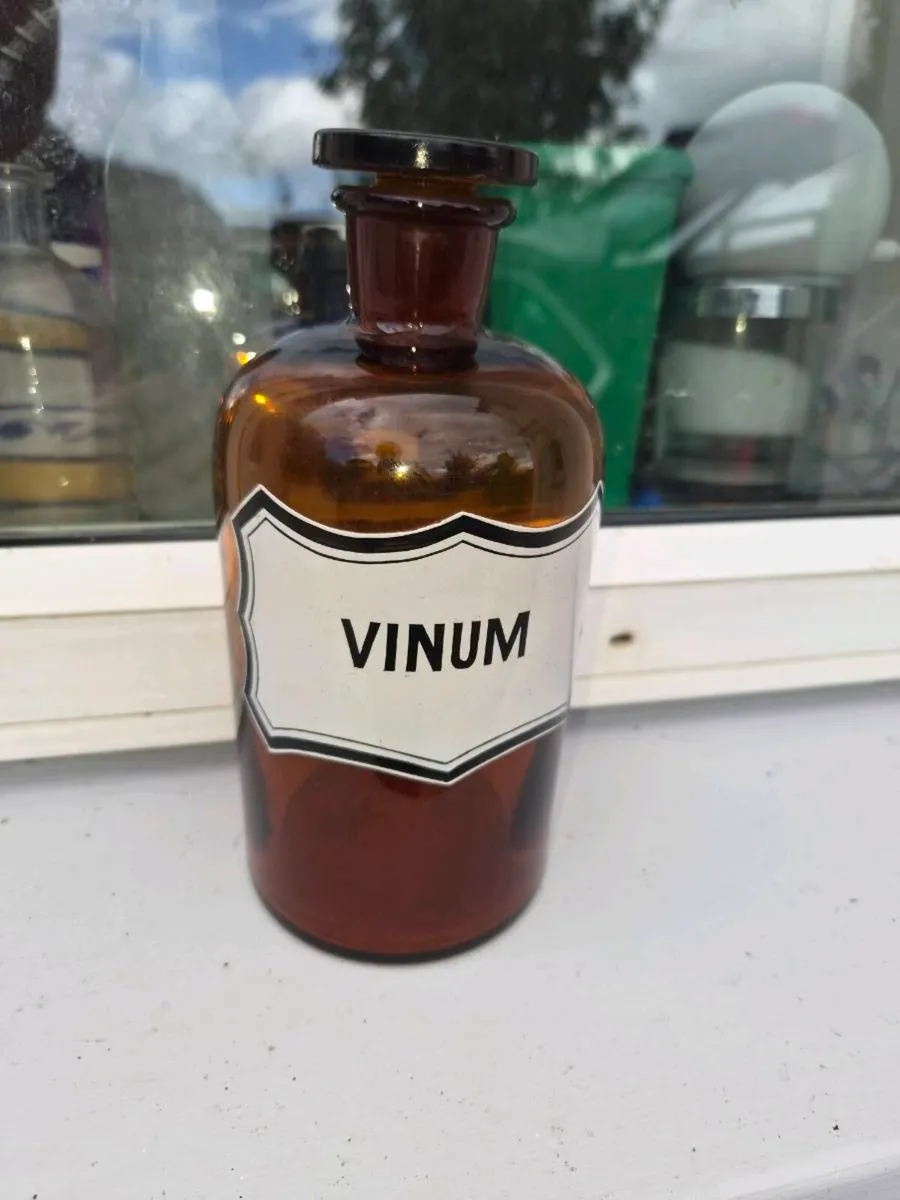 Old laboratory  glass  jar - Image 1