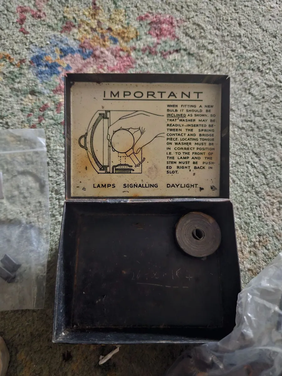 Vintage Day Light Signalling Lamp - Image 2