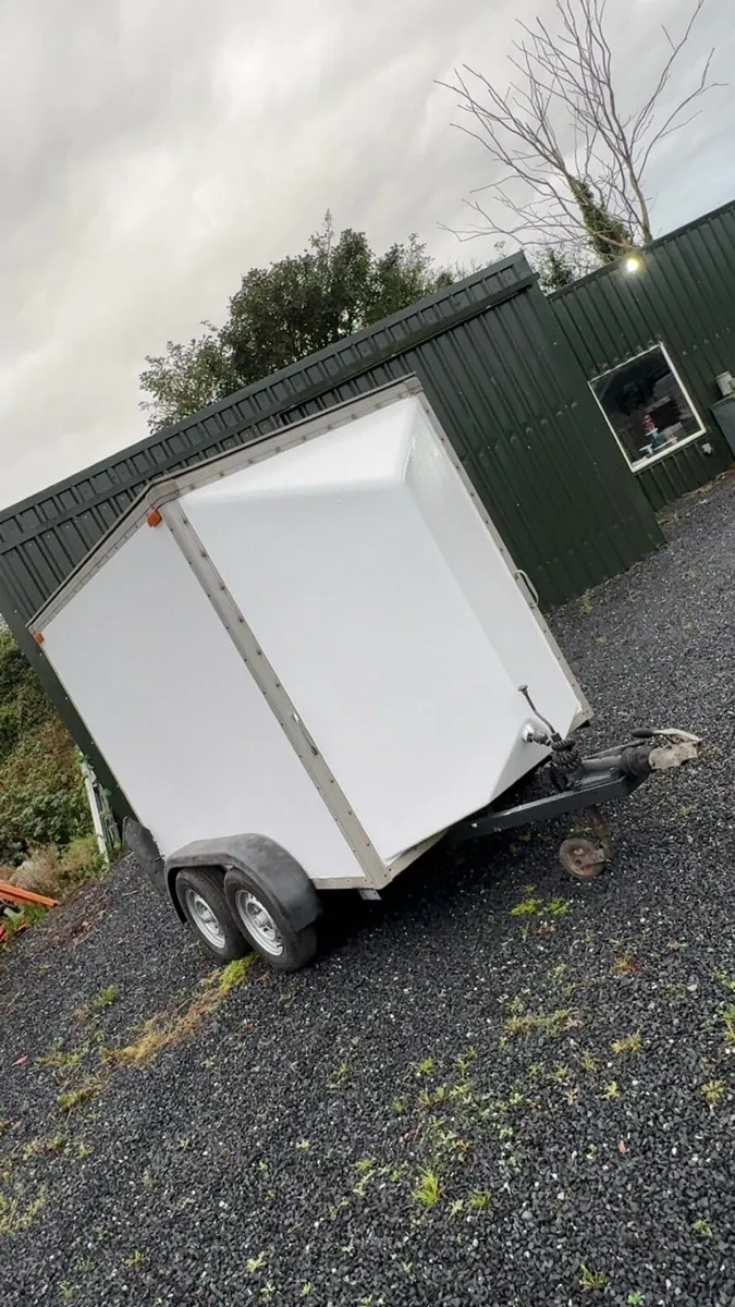 7’10”x4’10”, double axle rolling door box trailer - Image 1