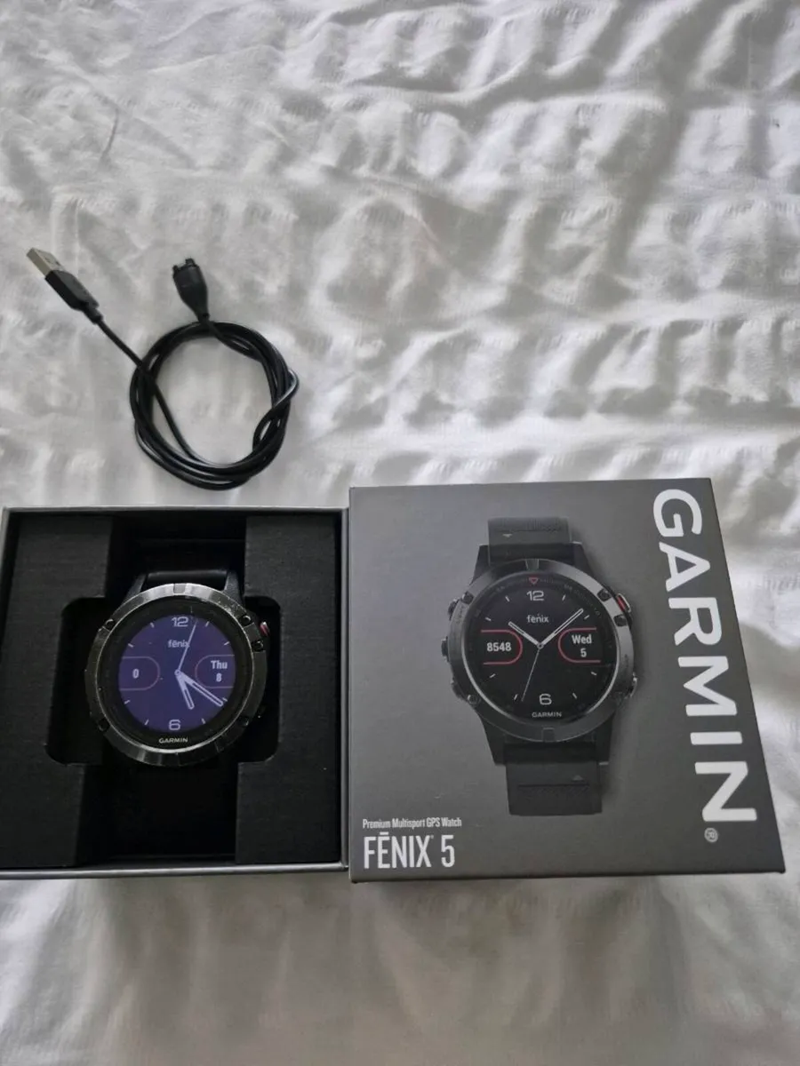 Garmin Fenix 5 - Image 2